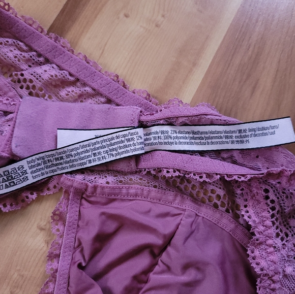 Victoria's Secret Pink Halter Lace Bralette in size Small - Picture 4 of 5